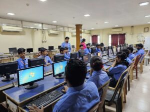 Students in computer lab attending a class.